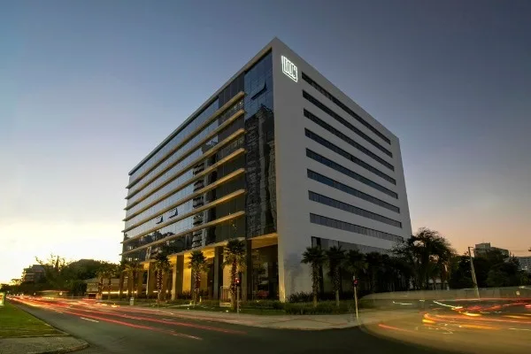 Edifício Doc Batel em Curitiba — consultório de medicina fetal Dr. Rafael Bruns